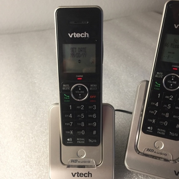 Vtech DECT 6.0 Digital Answering System with Speakerphone HD audio 2 handsets - Picture 4 of 14